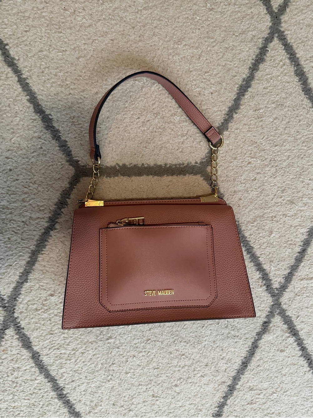 LIKE NEW Steve Madden Mauve Pink Crossbody with Gold Hardware - Picture 2 of 5